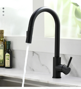 Robinet de cuisine extensible argenté avec mitigeur eau chaude et froide