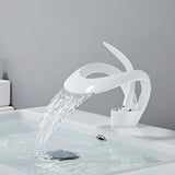 CascadePure – Mitigeur Lavabo Effet Cascade Blanc Moderne
