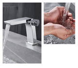 NoirCascade Gun Metal – Mitigeur Lavabo Cascade en Laiton avec Finition Gris Anthracite