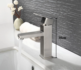 Robinet de lavabo noir mat avec mitigeur eau chaude et froide