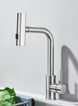 Robinet de cuisine design avec douchette extractible et bec cascade pivotant