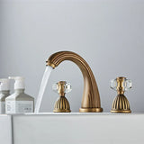 Mitigeur de Lavabo Doré – 8 pouces | Double Poignée | Design Classique | Montage Sur Plat