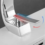 Robinet de lavabo incurvé moderne en laiton avec mitigeur eau chaude et froide