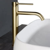 LuxeFlow – Mitigeur de Lavabo en Laiton Rosé Élégant