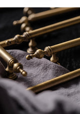 Poignée de Meuble T-Bar en Laiton Massif – Finition Bronze Antique Élégante