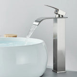 Robinet de lavabo noir mat avec bec cascade et mitigeur eau chaude et froide