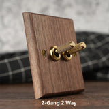 Interrupteur Mural -Noble Walnut – Bois Massif, Laiton et Option USB