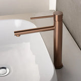 LuxeFlow – Mitigeur de Lavabo en Laiton Rosé Élégant