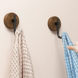Walnut Elegance – Cintre en Bois de Noyer pour une Touche Naturelle et Élégante