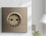 Prise Murale Aluminium Brossé Marron Multiport Élégance – Prise Schuko avec USB et RJ45 | Installation Encastrée | Connectivité Moderne