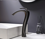 Robinet de lavabo en laiton chromé brillant avec mitigeur eau chaude et froide et cartouche anti-fuite